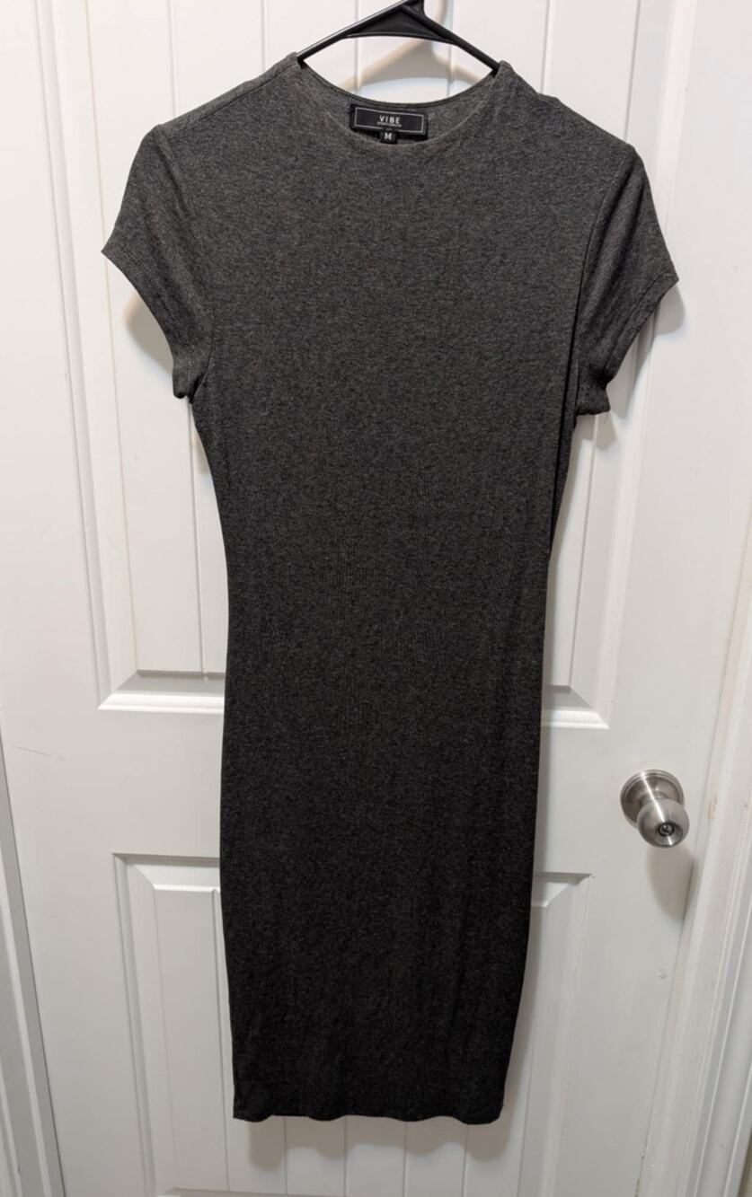 Vibe Sportswear Form-Fitting Dress Size M Dark Gray Stretch Slimming Casual